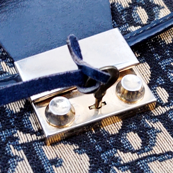 WEEKEND FLASH SALE!! 💯 Rare Dior Vintage 70s Oversized Monogram Clutch - Picture 9 of 17